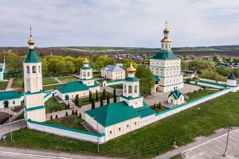 Макаровский Иоанно-Богословский монастырь (8 км от Саранска)