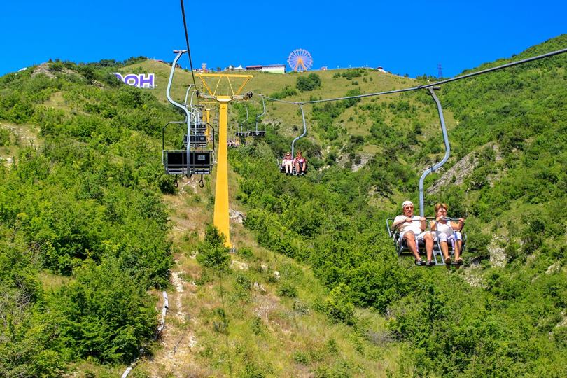 Канатная дорога в парке «Олимп»