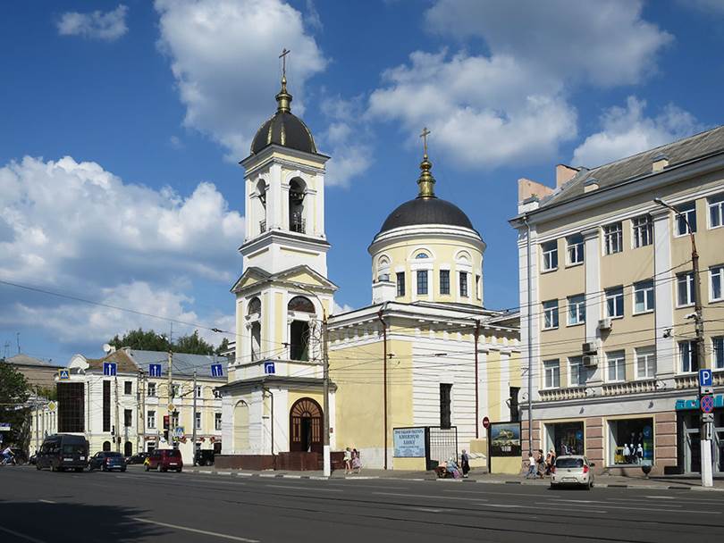 10 красивых храмов Твери