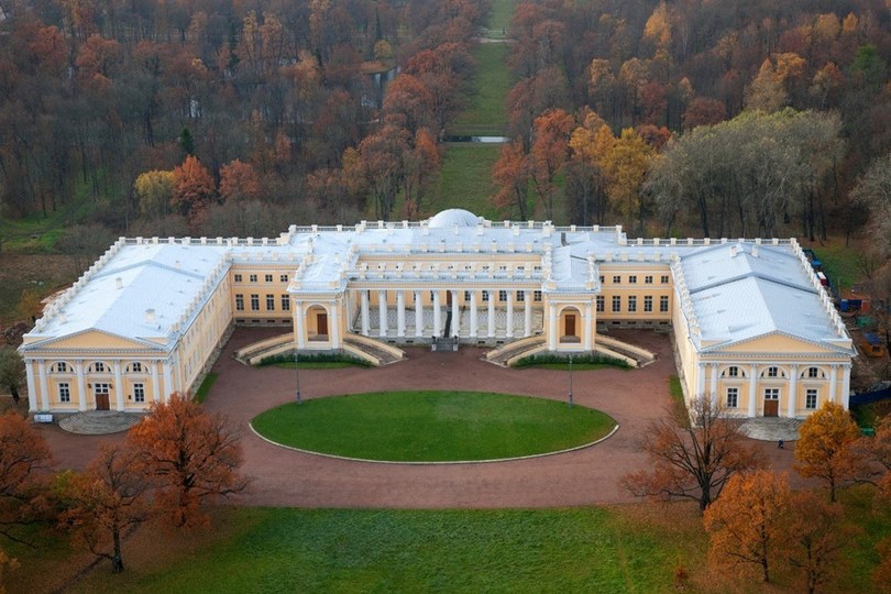 Александровский дворец